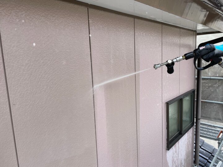 外壁高圧水洗浄状況