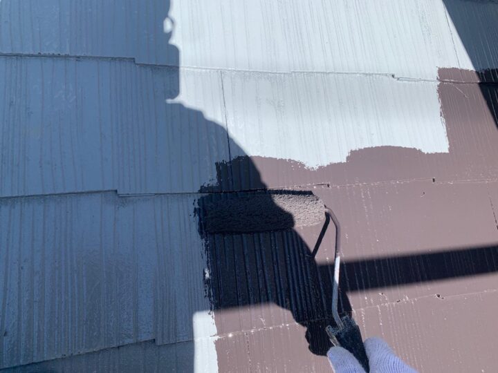 屋根　上塗り1回目